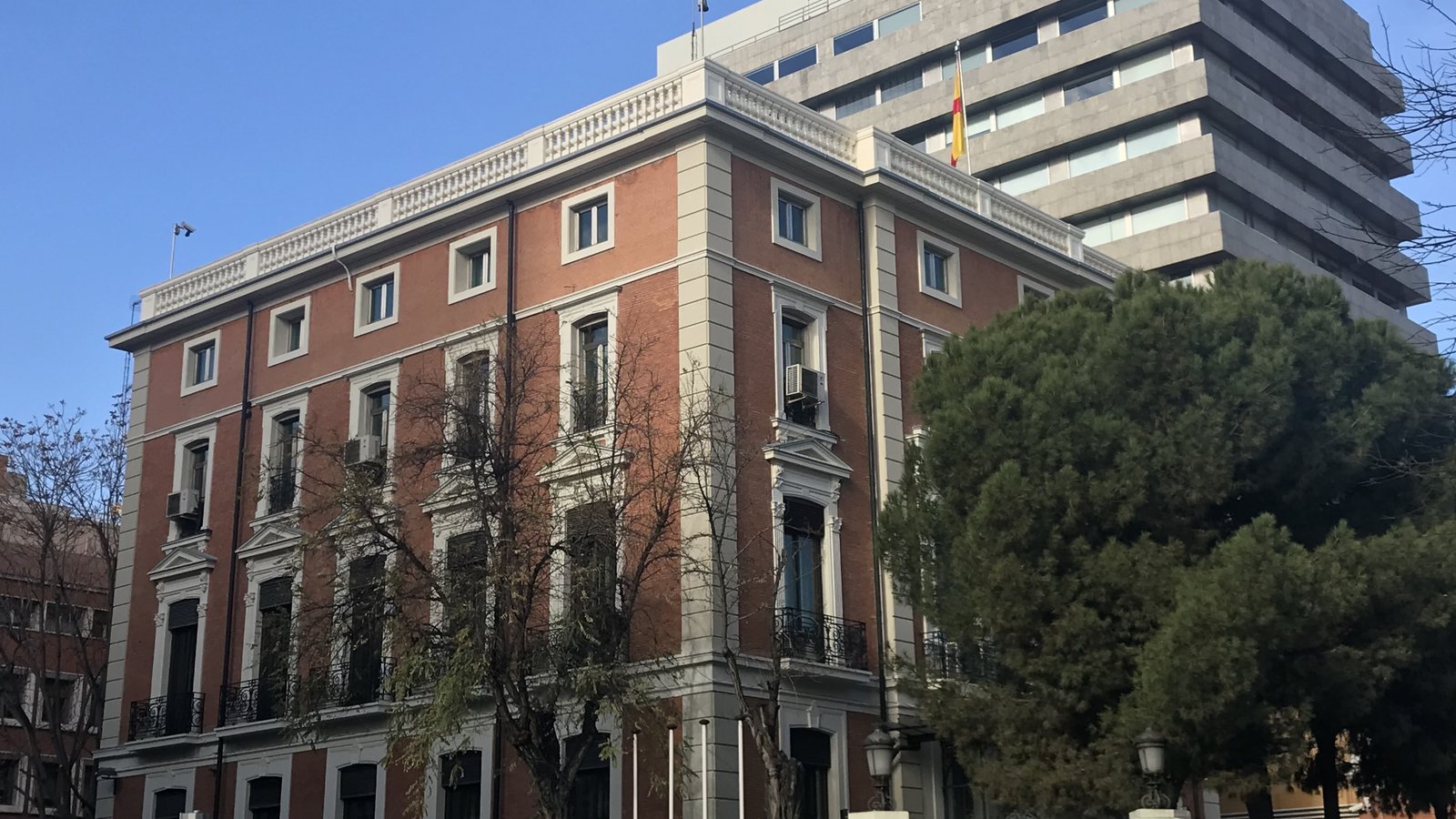 Cómo solicitar protección internacional (asilo) en España (2026)