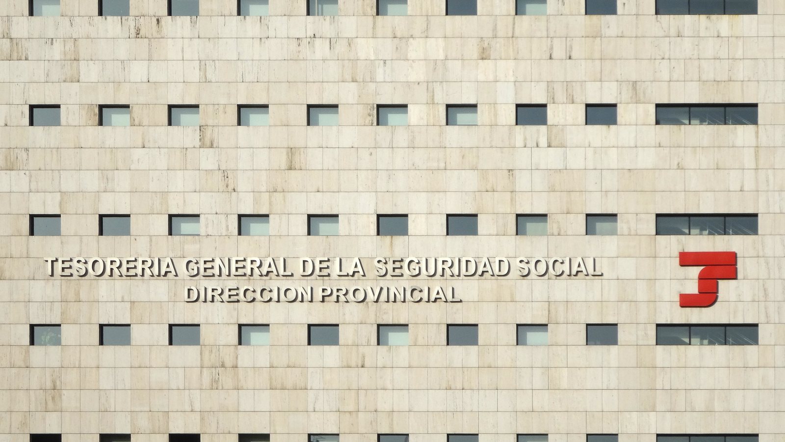 Alta de autónomo extranjero en la Comunitat Valenciana: quién puede, pasos y cuánto cuesta
