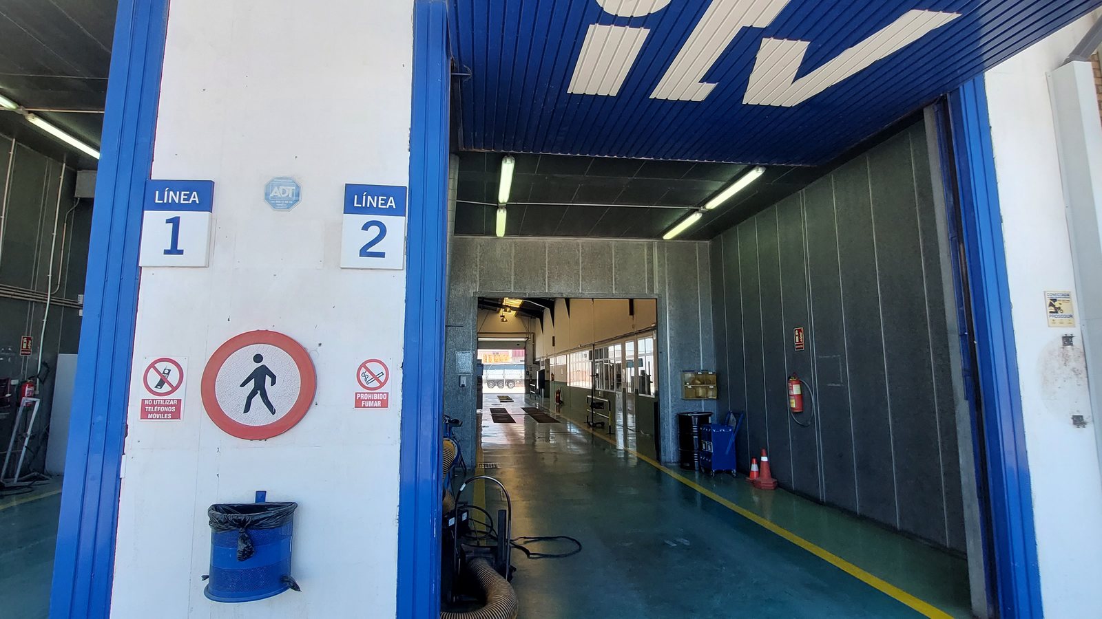 Coche con matrícula extranjera en España: cuánto puedes circular y cuándo matricularlo (2026)